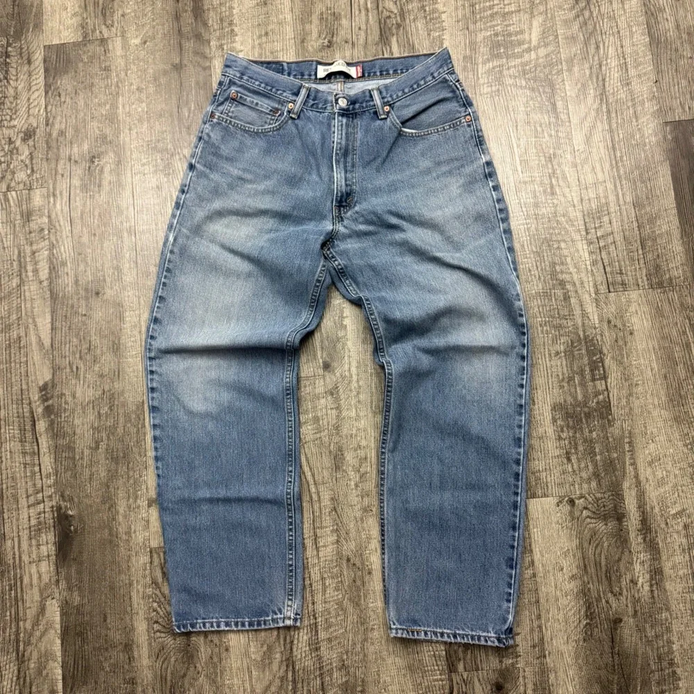 Y2K Levi's 550 Relaxed Fit Denim Jeans Medium Wash 33x29*